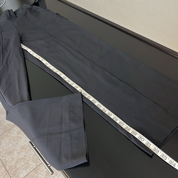 Lululemon Noir wide leg pants, black, size 2 - Picture 14 of 17